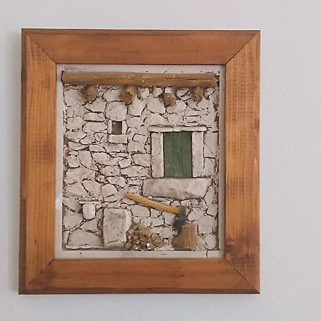 Apartment Mandic أوميس المظهر الخارجي الصورة
